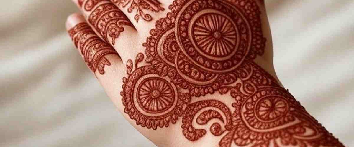 Stylish Modern Back Hand Mehndi Design